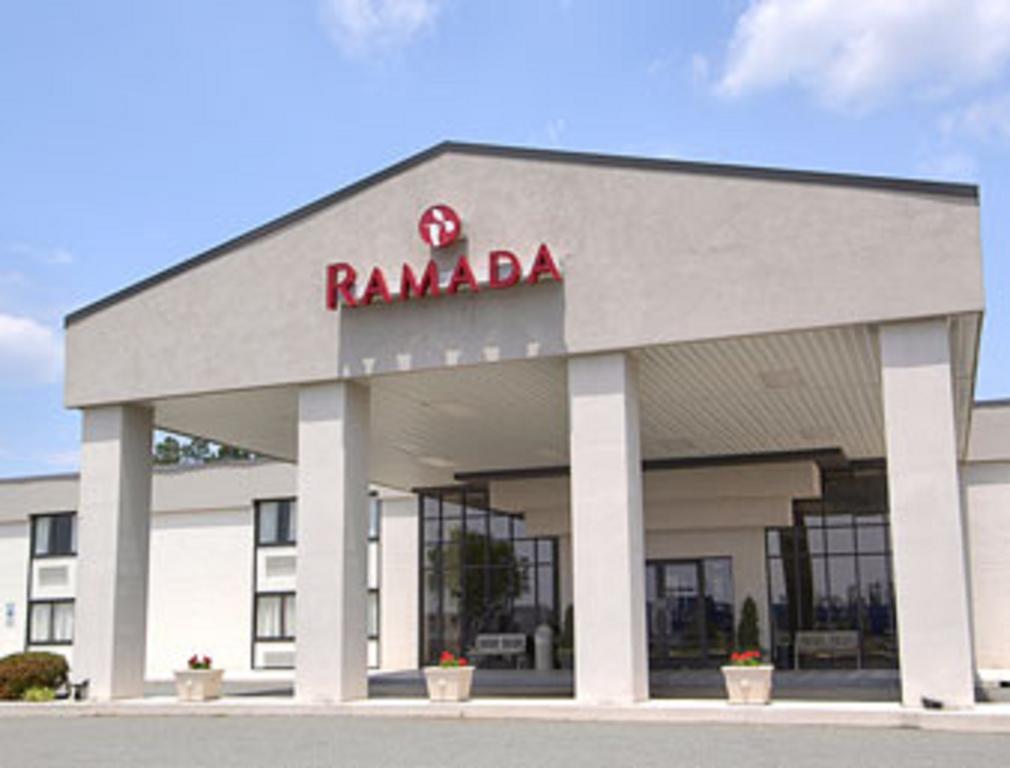 Ramada Burlington Hotel And Conference Center Zewnętrze zdjęcie